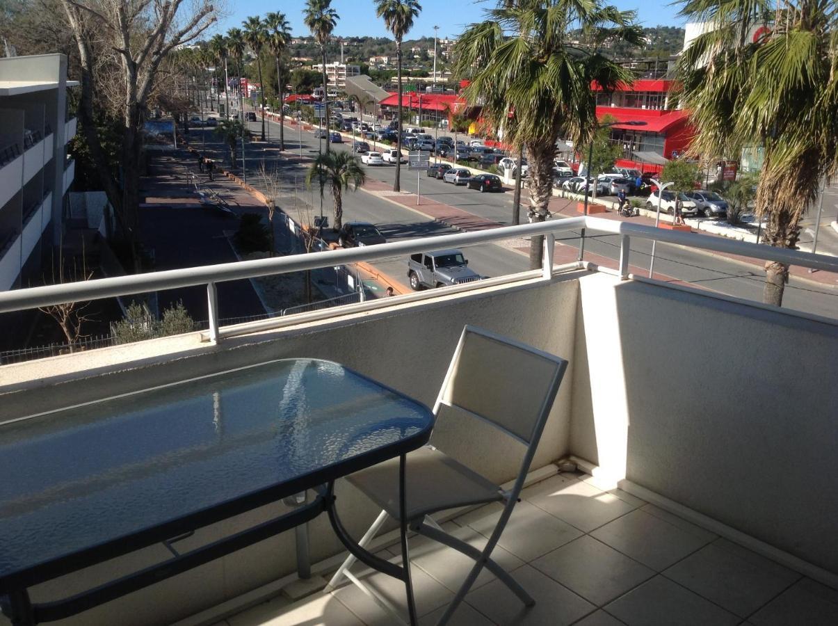 F2 Immeuble Les Pieds Dans L'Eau Apartment Villeneuve-Loubet Exterior foto