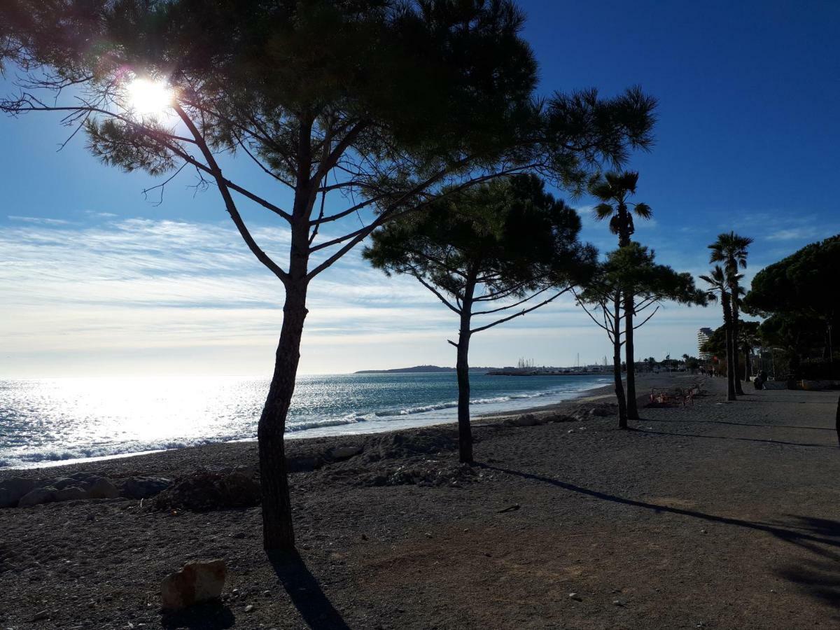 F2 Immeuble Les Pieds Dans L'Eau Apartment Villeneuve-Loubet Exterior foto